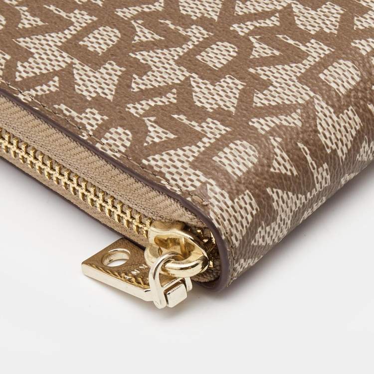 Pre Owned DKNY Beige/Brown Signature Coated Canvas Zip Around Continental Wallet