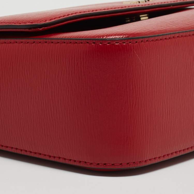 Pre Owned Dkny Red Leather Bryant Park Flap Crossbody Bag