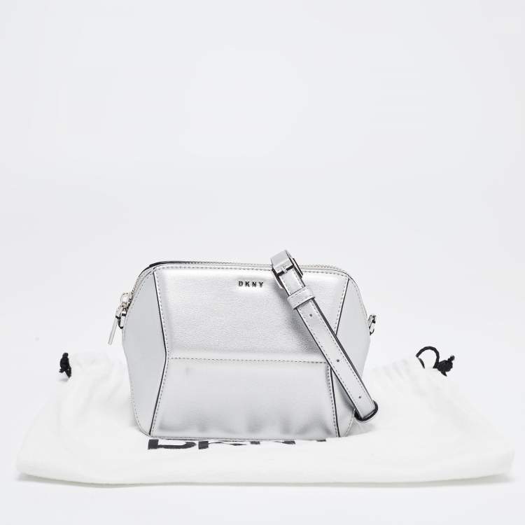 Pre Owned Dkny Silver Leather Zip Crossbody Bag