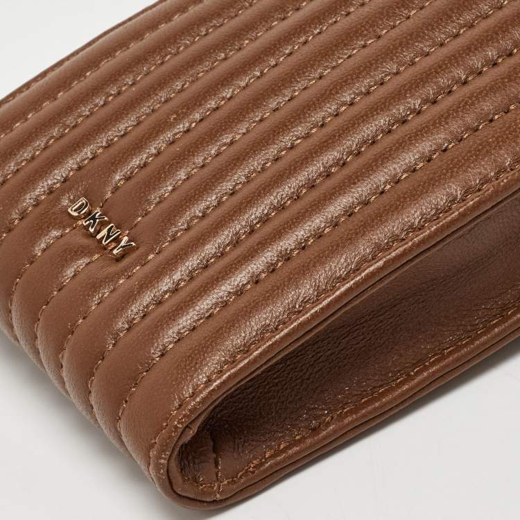 مملوكة مسبقًا DKNY Brown Leather Phone Crossbody Bag