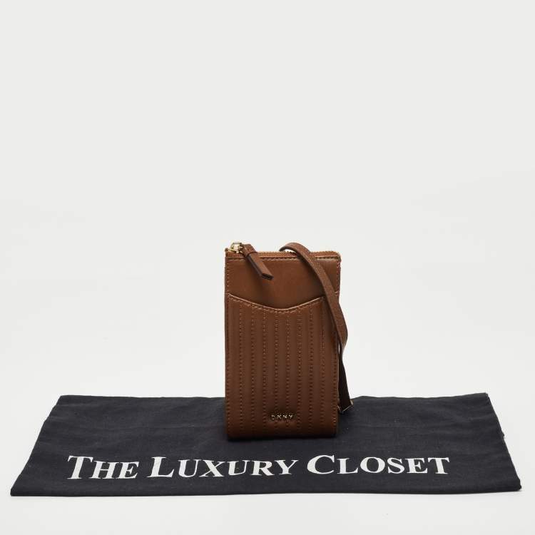 مملوكة مسبقًا DKNY Brown Leather Phone Crossbody Bag