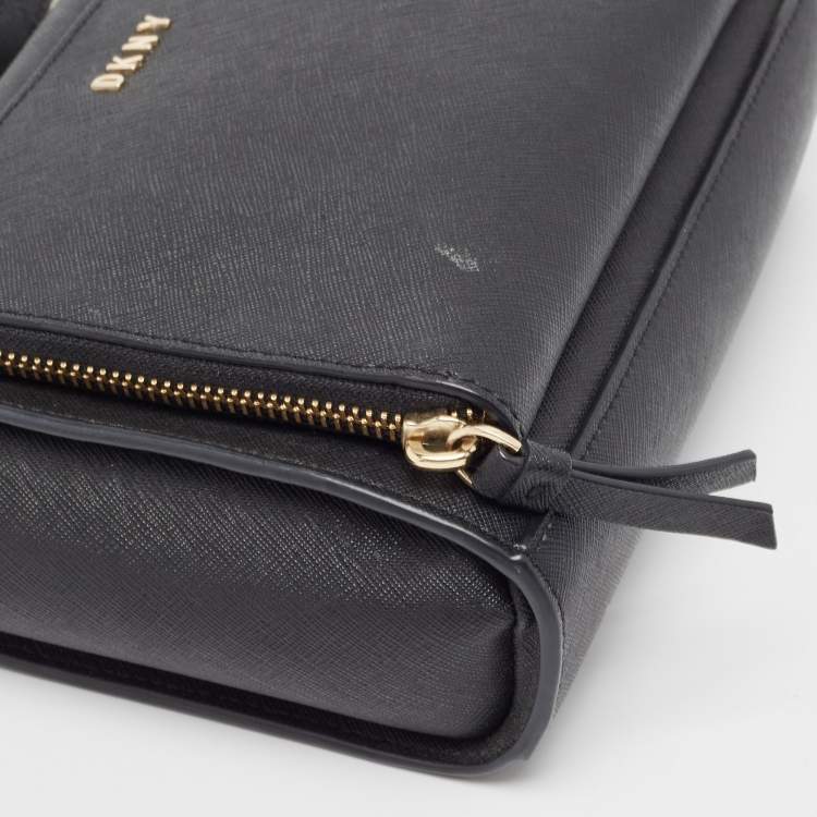 Pre Owned DKNY Black Leather Front Zip Crossbody Bag