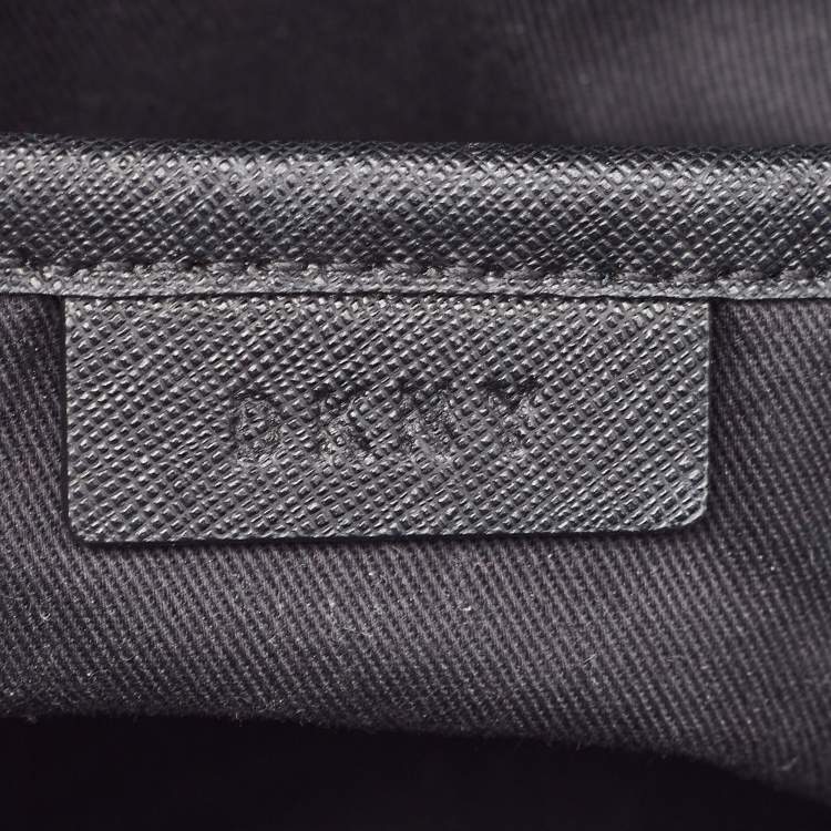 Pre Owned DKNY Black Leather Front Zip Crossbody Bag