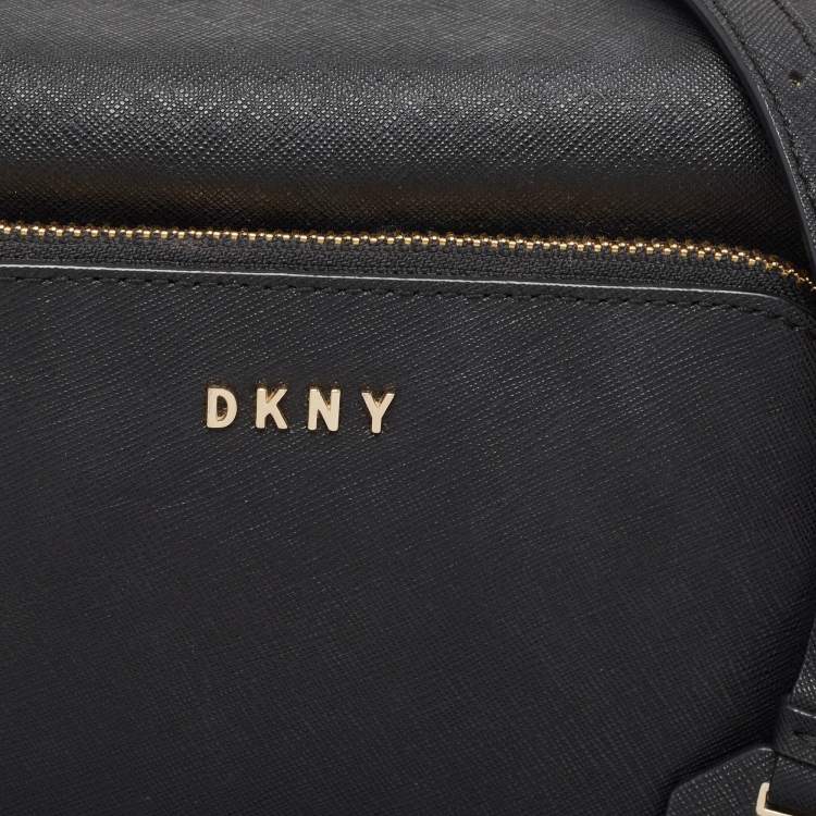 Pre Owned DKNY Black Leather Front Zip Crossbody Bag