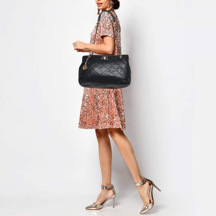 Pre Owned DKNY Black Quilted Leather Chain Tote