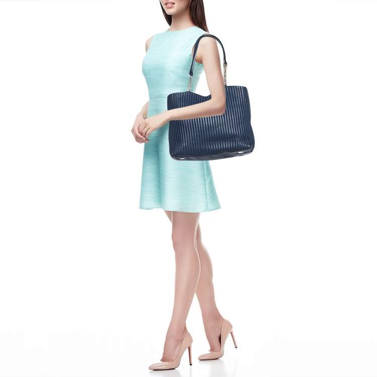 Pre Owned DKNY Blue Quilted Leather Chain Tote