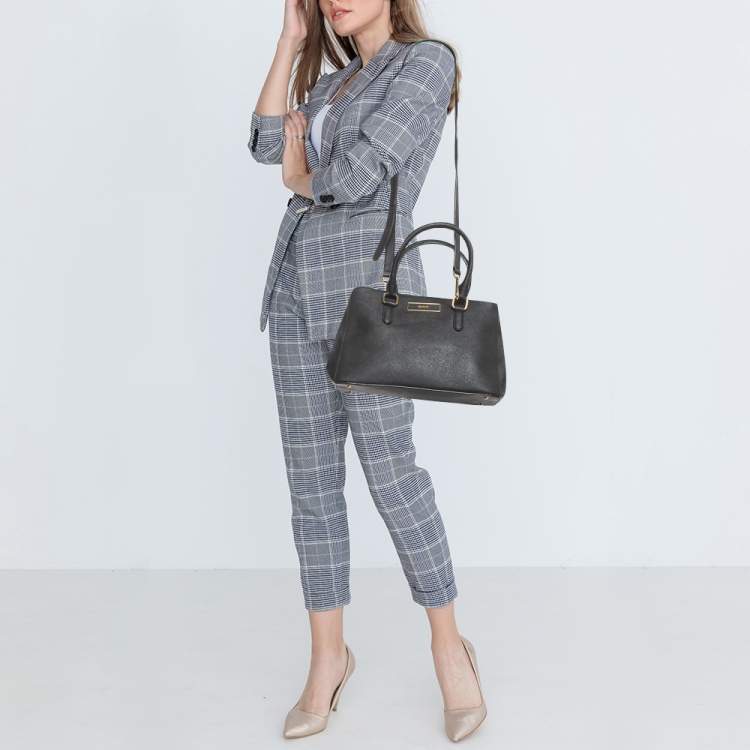 Pre Owned DKNY Black Saffiano Leather Robinson Double Zip Tote