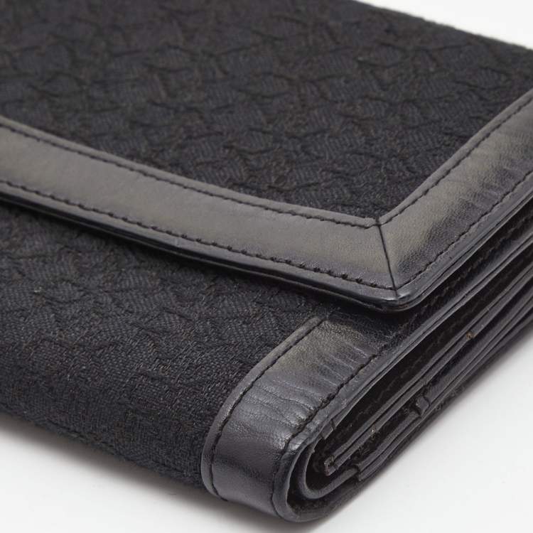 Pre Owned DKNY Black Signature Canvas and Leather Continental Wallet
