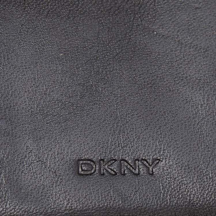 Pre Owned DKNY Black Signature Canvas and Leather Continental Wallet