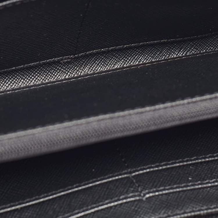 Pre Owned DKNY Black Leather Bryant Park Zip Around Continental Wallet