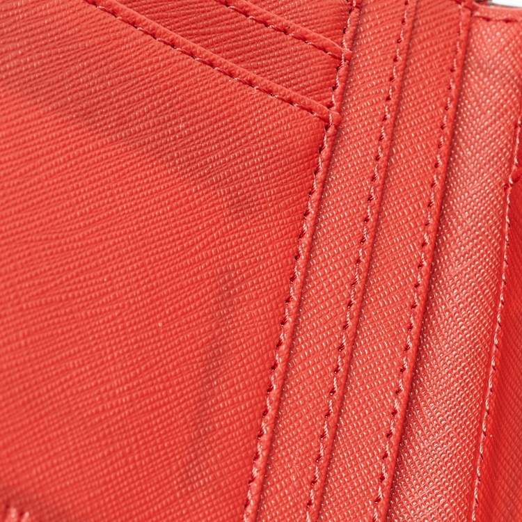 Pre Owned DKNY Red Leather Vela Zip Around Wallet