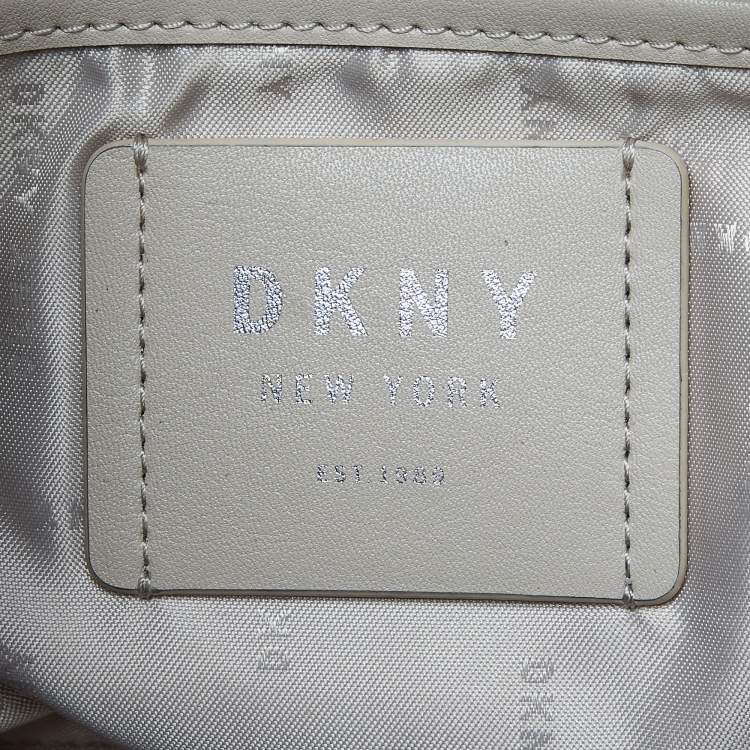 Pre Owned DKNY Beige Leather Large Bryant Chain Zip Tote
