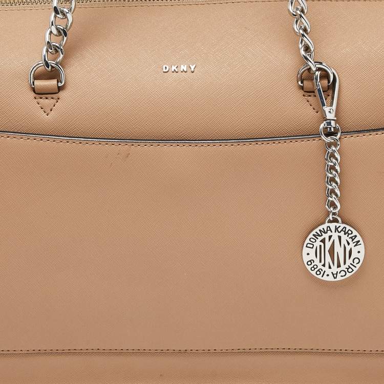 Pre Owned DKNY Beige Leather Large Bryant Chain Zip Tote