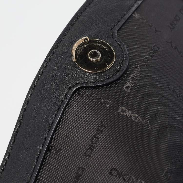 مملوكة مسبقًا DKNY Black Quilted Leather Flap Shoulder Bag