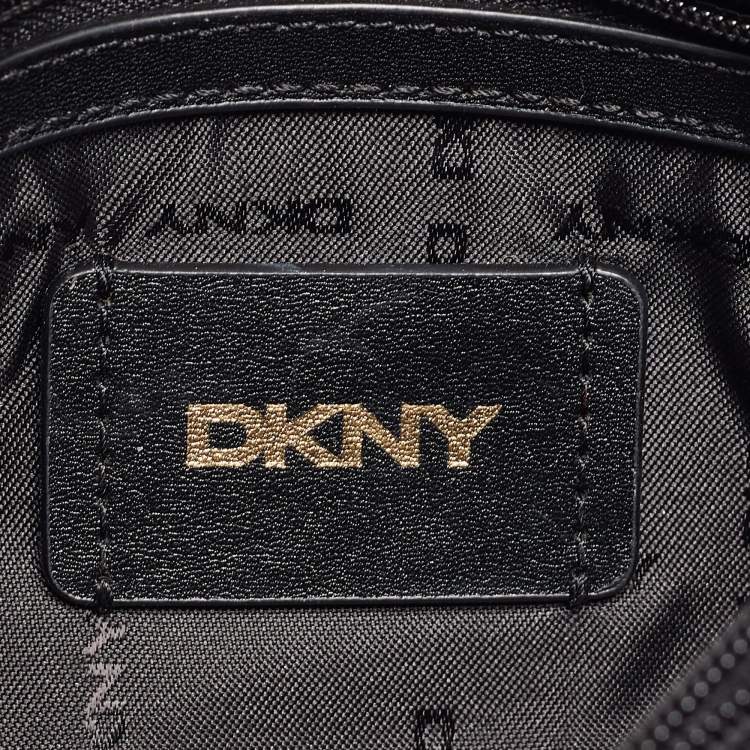 مملوكة مسبقًا DKNY Black Quilted Leather Flap Shoulder Bag