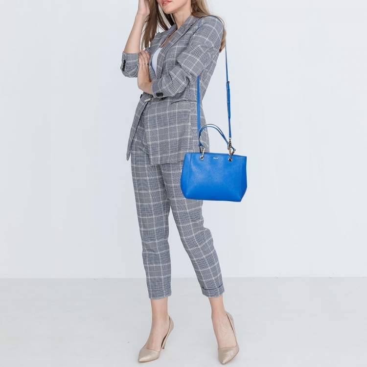 Pre Owned DKNY Blue Leather Julius MD Zip Tote