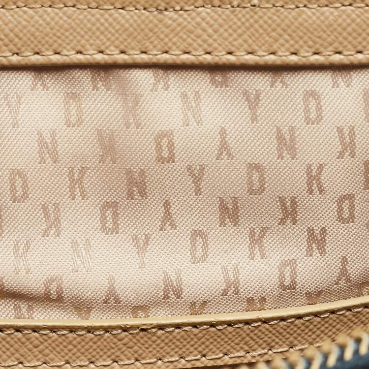 Pre Owned Dkny Light Blue Leather Camille Dome Shoulder Bag