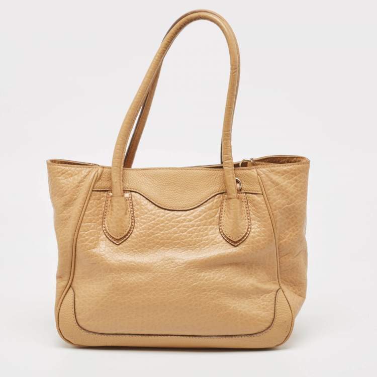 Pre Owned DKNY Beige Leather Logo Charm Shoulder Bag