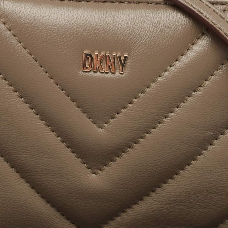 Pre Owned Dkny Olive Green Chevron Leather Madison Dome Crossbody Bag