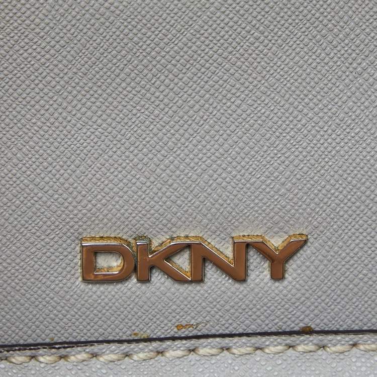 Pre Owned DKNY Grey Leather Flap Crossbody Bag
