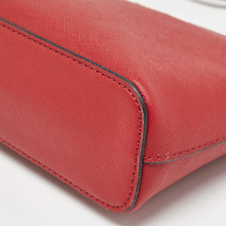 مملوكة مسبقًا DKNY Red Leather Bryant Dome Crossbody Bag