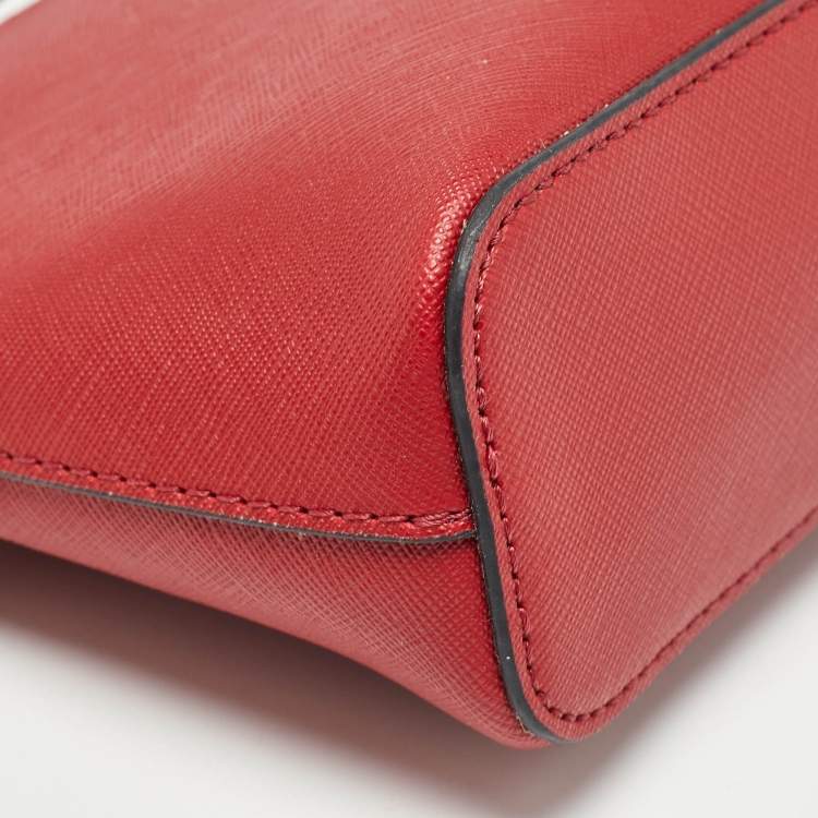 مملوكة مسبقًا DKNY Red Leather Bryant Dome Crossbody Bag