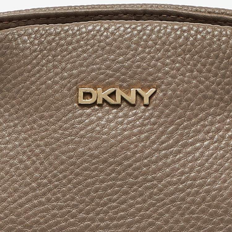 Pre Owned DKNY Beige Leather Chain Shoulder Bag