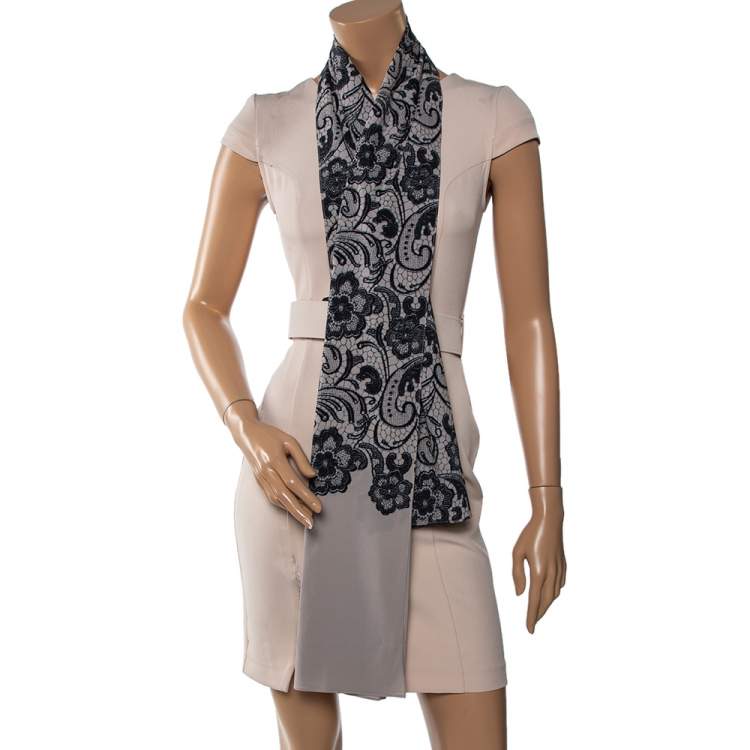 Pre Owned Dolce & Gabbana Beige Lace Printed Silk Scarf