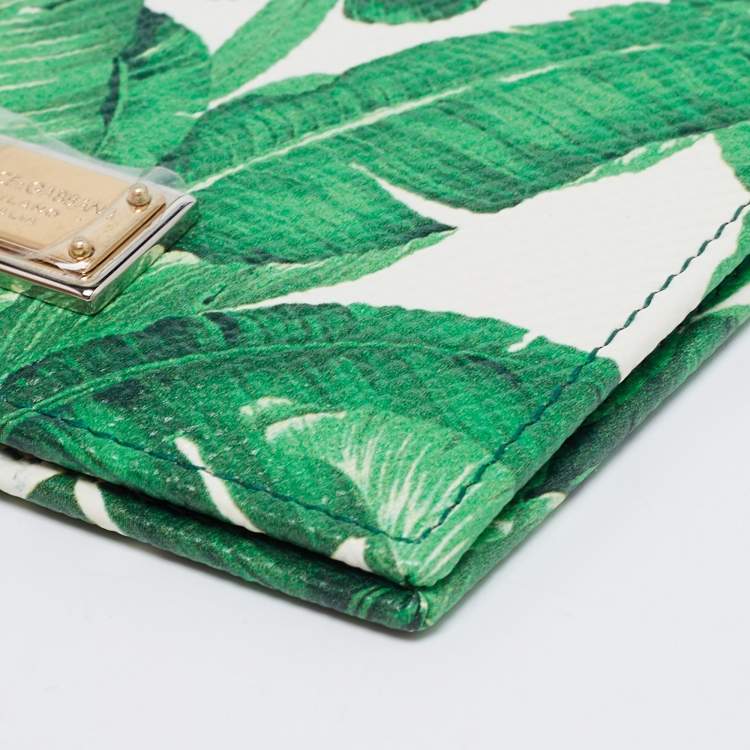 Pre Owned Dolce & Gabbana White Printed Coated Canvas Passport Holder