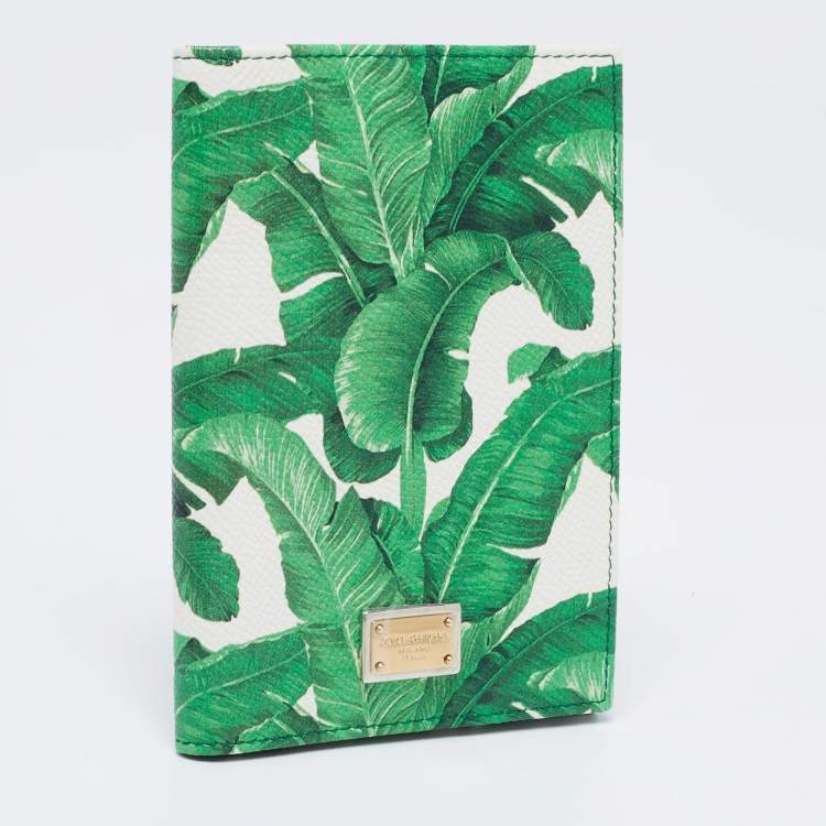Pre Owned Dolce & Gabbana White Printed Coated Canvas Passport Holder