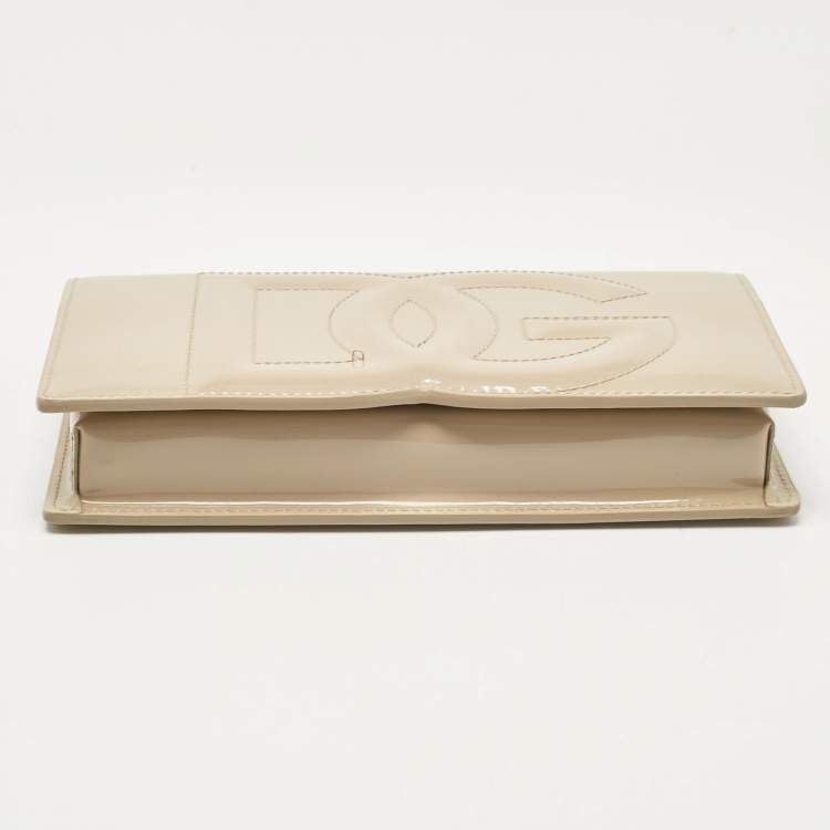 Pre Owned Dolce & Gabbana Beige Patent Leather DG Logo Embossed Clutch Bag