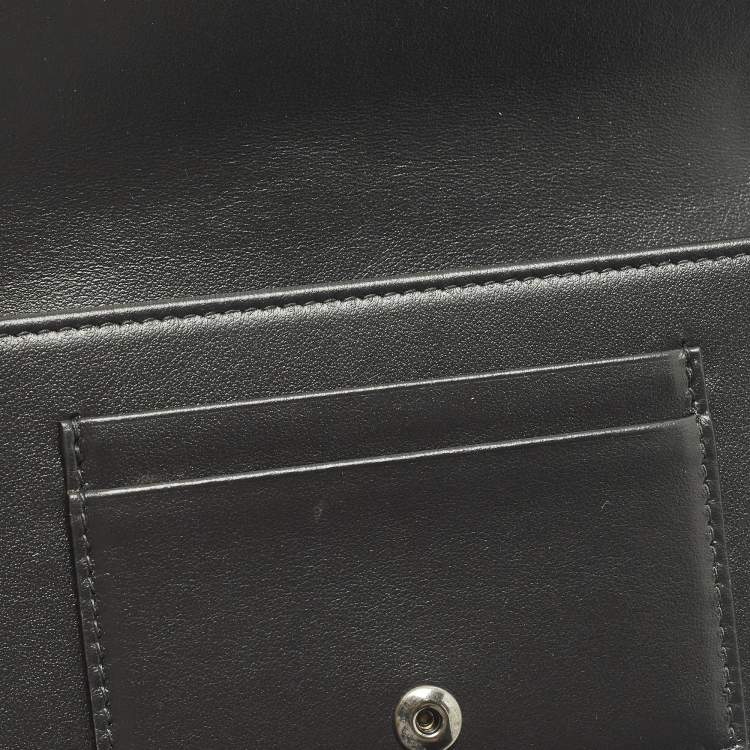 Pre Owned محفظة دولتشي أند غابانا جلد أسود/أبيض مطعمة بالكريستال على سلسلة