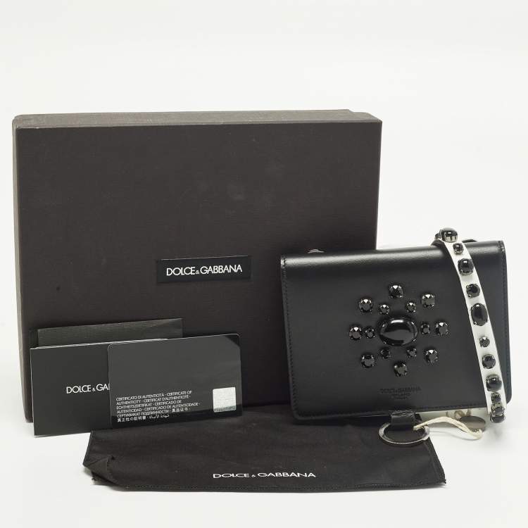 Pre Owned محفظة دولتشي أند غابانا جلد أسود/أبيض مطعمة بالكريستال على سلسلة