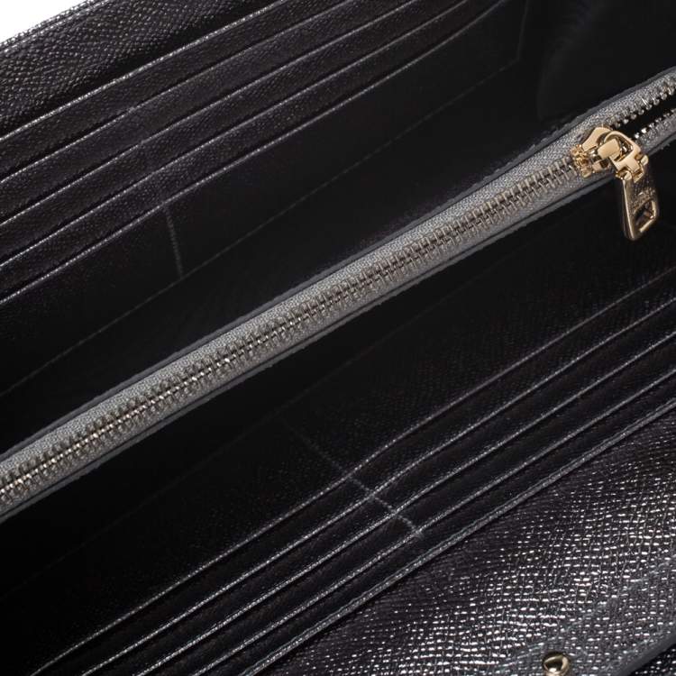 Pre Owned Dolce & Gabbana Metallic Silver Leather Millennials Chain Clutch