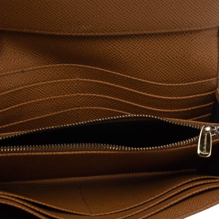 Pre Owned Dolce & Gabbana Tan Leather Dauphine Continental Wallet