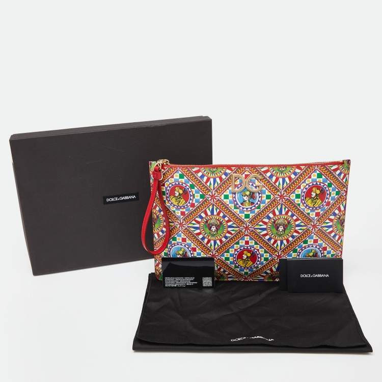 مملوكة مسبقًا Dolce & Gabbana Multicolor Carretto and Queen Print Leather Wristlet Pouch 