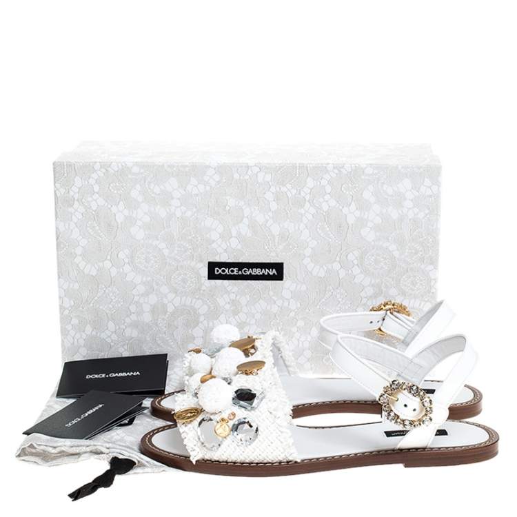 Pre Owned Dolce & Gabbana White Patent Leather And Raffia Pom Pom Crystal Embellished Flat Sandals Size 38