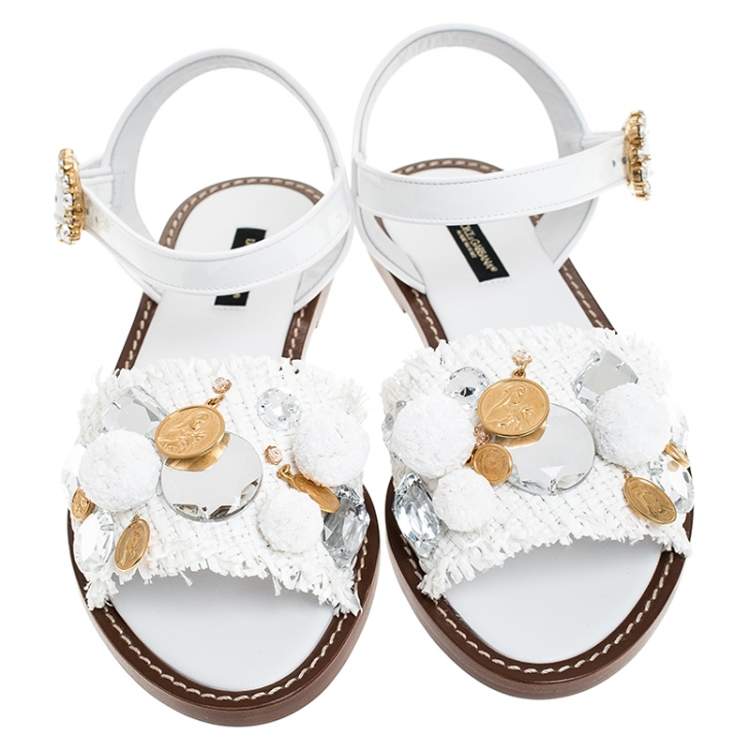 Pre Owned Dolce & Gabbana White Patent Leather And Raffia Pom Pom Crystal Embellished Flat Sandals Size 37.5