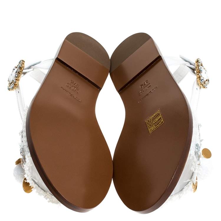 Pre Owned Dolce & Gabbana White Patent Leather And Raffia Pom Pom Crystal Embellished Flat Sandals Size 37.5