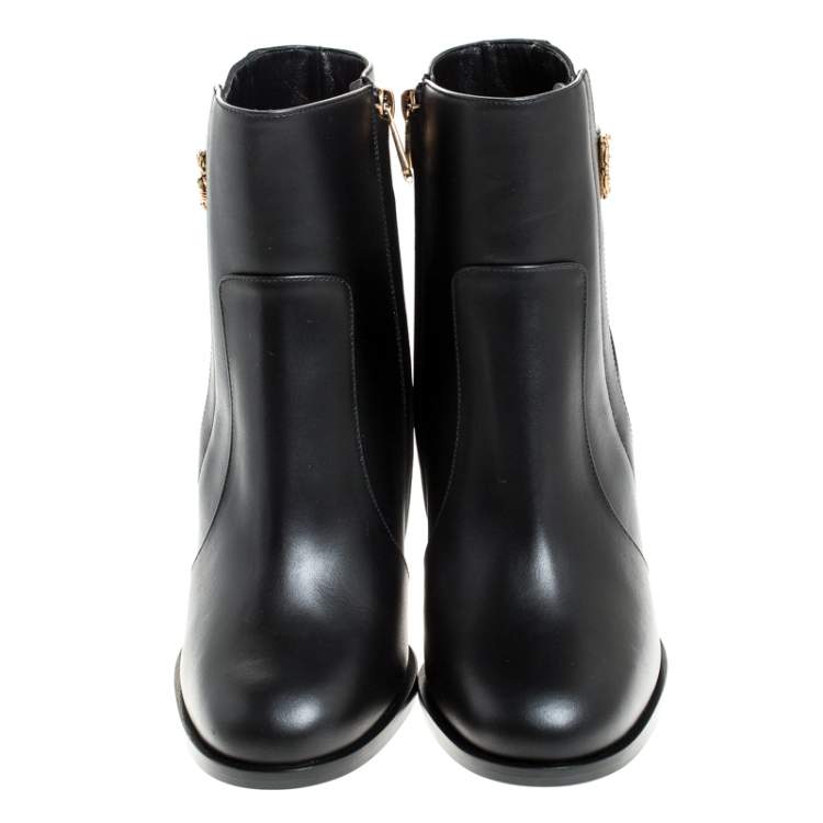 Pre Owned Dolce & Gabbana Black Leather Logo Detail Ankle Boots Size 40