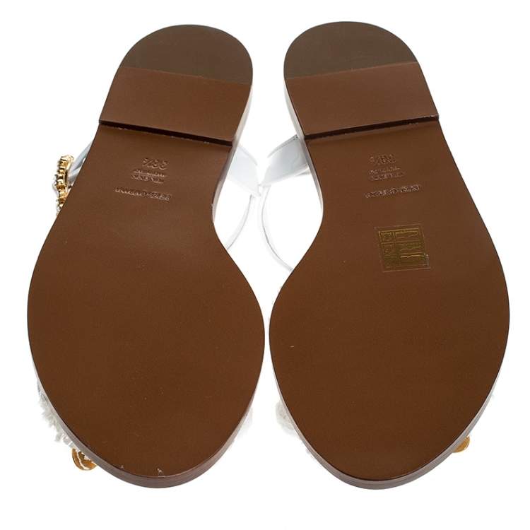 Pre Owned Dolce & Gabbana White Patent Leather And Raffia Pom Pom Crystal Embellished Flat Sandals Size 35.5