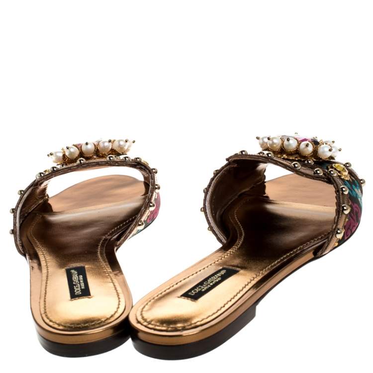 مملوكة مسبقًا Dolce & Gabbana Multicolor Floral Brocade Fabric And Patent Leather Trim Faux Pearl Embellished Flat Slides Size 37
