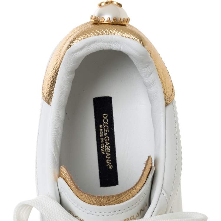 مملوكة مسبقًا  Dolce & Gabbana White/Gold Leather Portofino Pearl Embellished Low Top Sneakers Size 38.5
