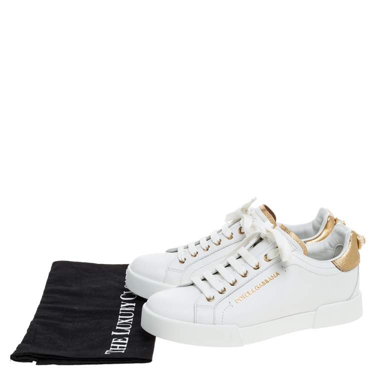 مملوكة مسبقًا  Dolce & Gabbana White/Gold Leather Portofino Pearl Embellished Low Top Sneakers Size 38.5