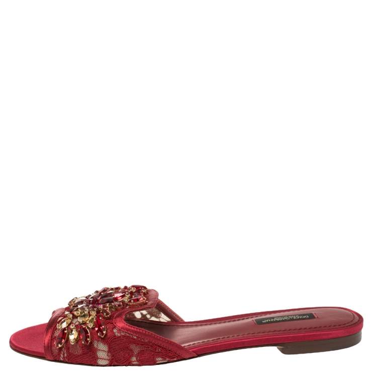 Pre Owned Dolce & Gabbana Burgundy Lace Crystal Embellished Flats Size 38.5