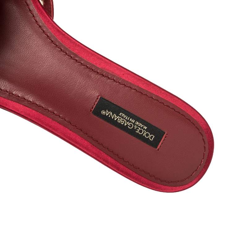 Pre Owned Dolce & Gabbana Burgundy Lace Crystal Embellished Flats Size 38.5