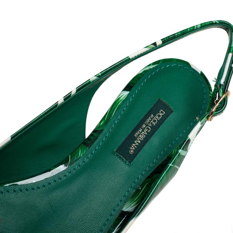 مملوكة مسبقًا Dolce & Gabbana White/Green Patent Leather Banana Leaf Print Slingback Flats Size 36.5