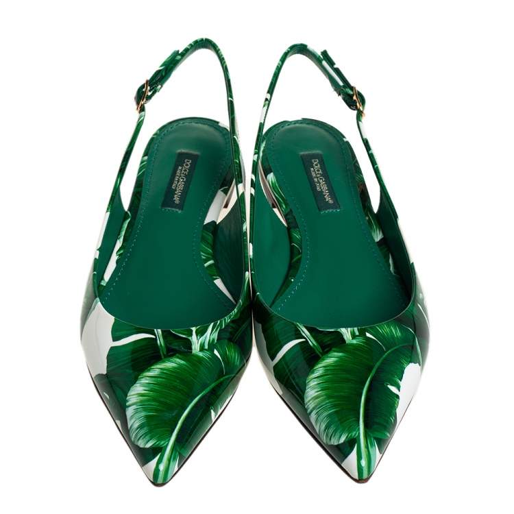 مملوكة مسبقًا Dolce & Gabbana White/Green Patent Leather Banana Leaf Print Slingback Flats Size 36.5