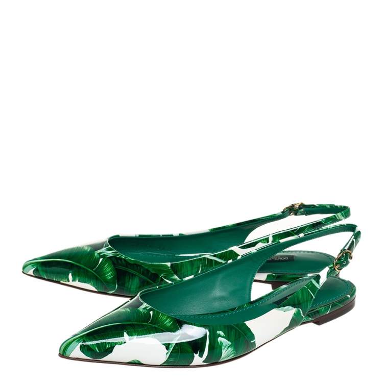 مملوكة مسبقًا Dolce & Gabbana White/Green Patent Leather Banana Leaf Print Slingback Flats Size 36.5