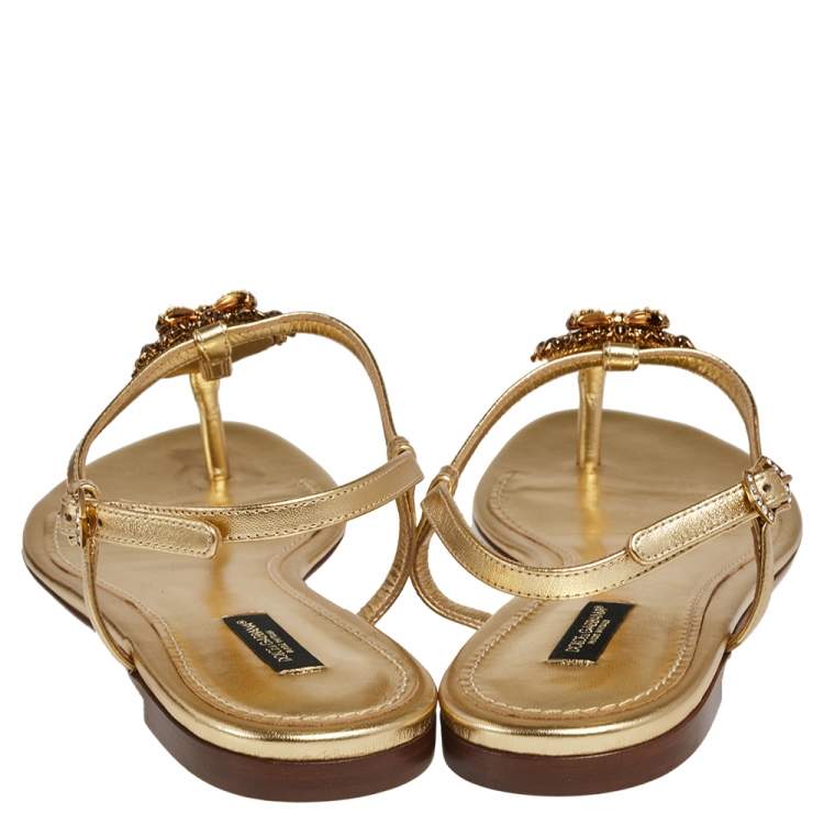 Pre Owned Dolce & Gabbana Gold Leather Logo Plaque T-bar Thong Flats Size 40